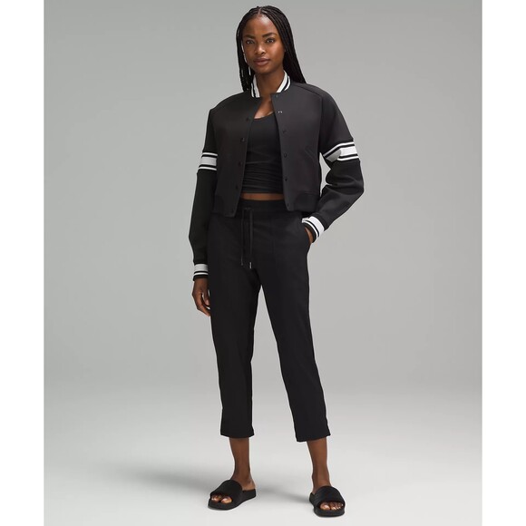 Dance Studio Mid-Rise Cropped Pant Size 8 Black NWT - Picture 2 of 10